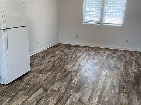 2nd image of 5520 Summit Ave #2