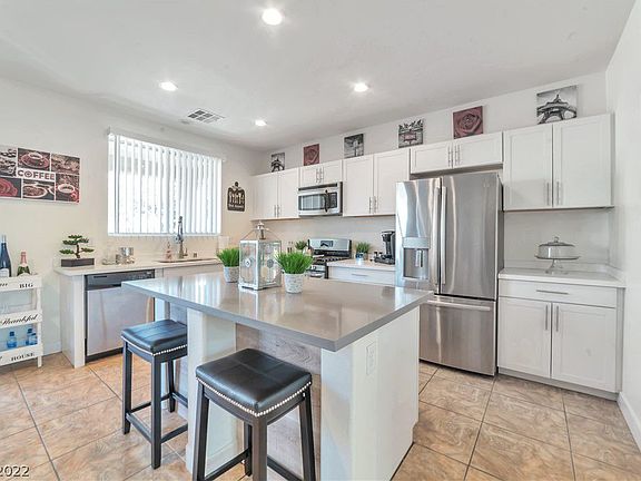 3rd image of 312 Morro Dunes Ave