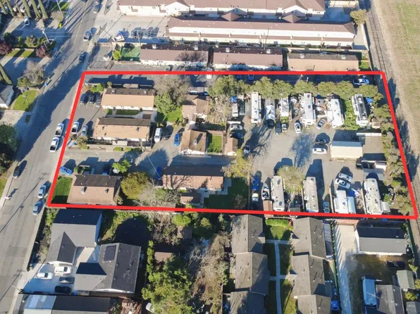 871 Vermont Ave, Turlock, CA 95380