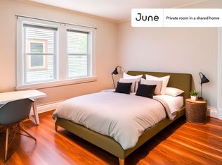 122 Hillside St #D, Roxbury Crossing, MA 02120