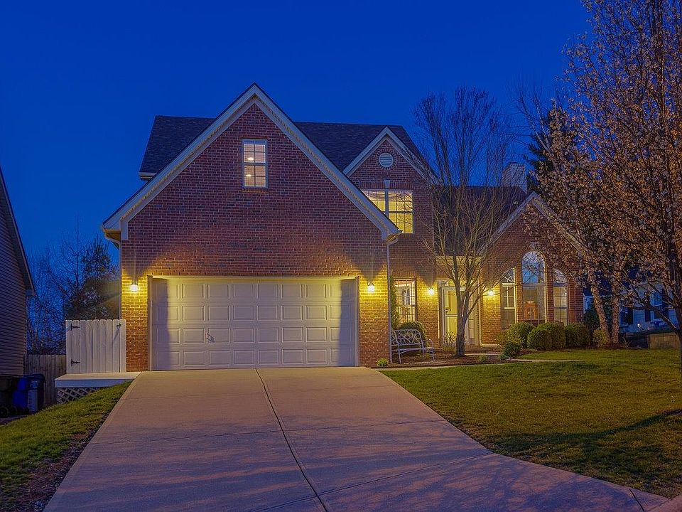 1st image of 708 Moonstar Ct