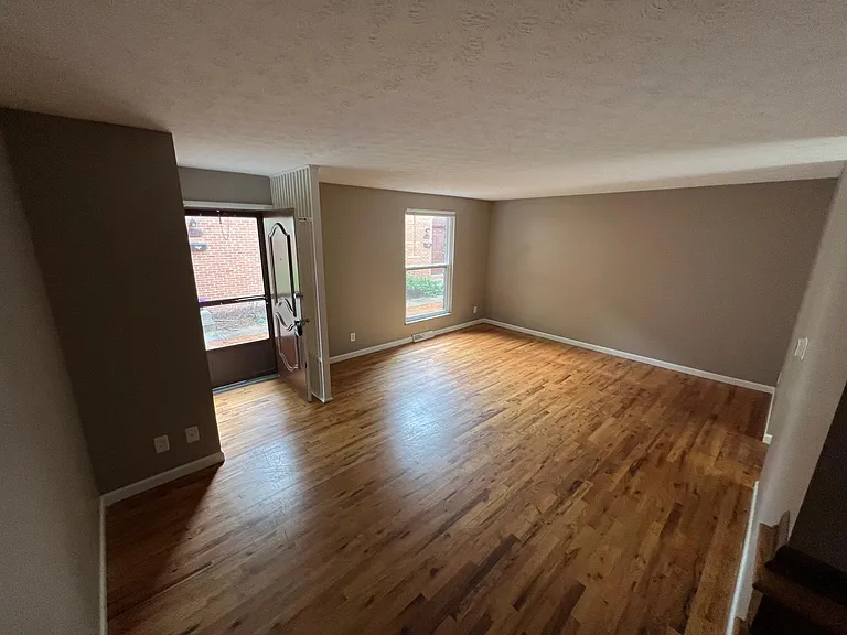 1750 Willoway Cir S — Photo 3