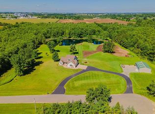 629 Bluegrass Ln, Pulaski, WI 54162