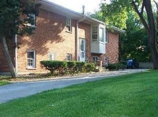 5836 Sunrise Ave APT 1W, Clarendon Hills, IL 60514