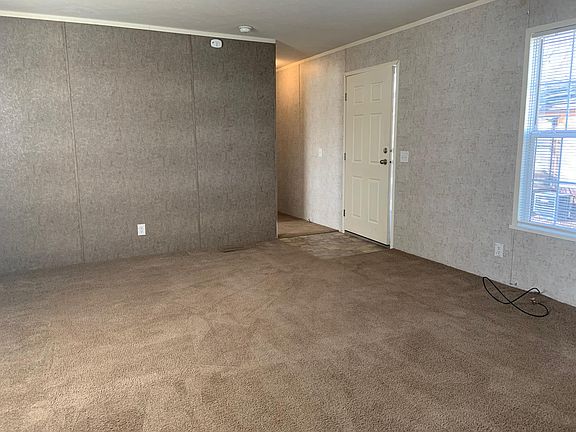 2nd image of 1856 Fenway Dr