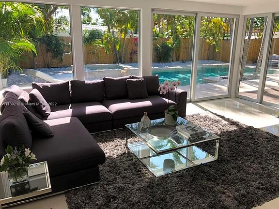 4th image of 920 N Shore Dr #0