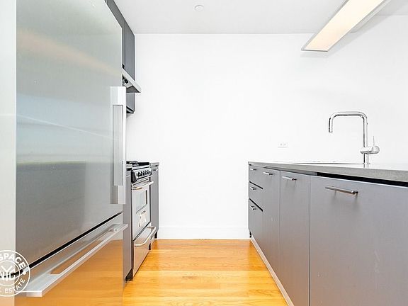5th image of 1040 Dean St APT 515