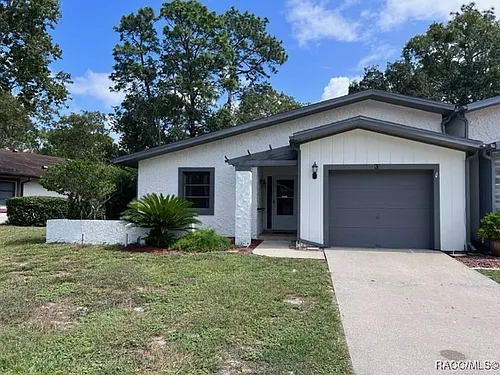 83 Golfview Dr Photo 1