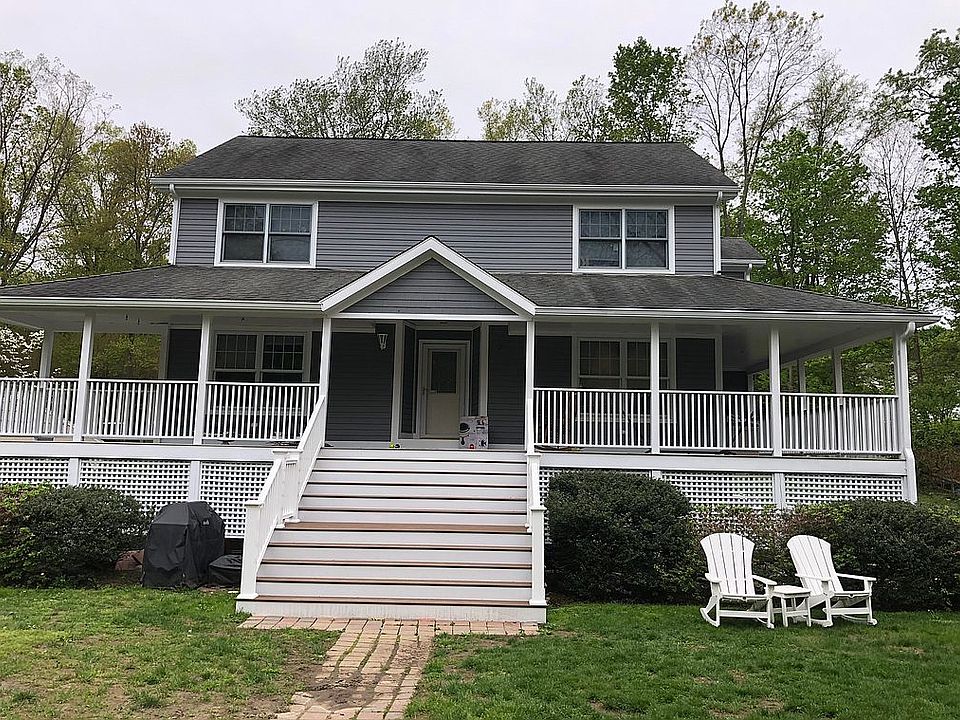 2nd image of 205 New Canaan Ave