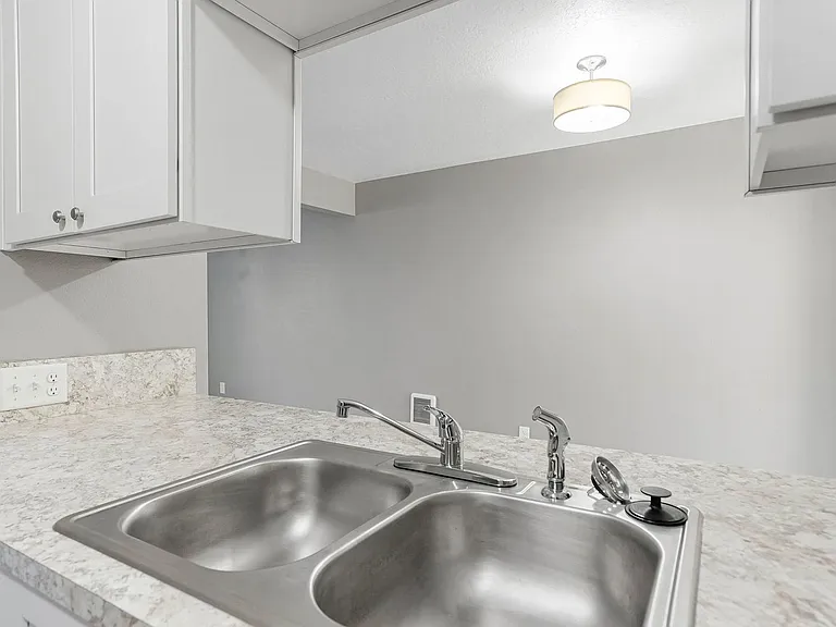 249-Nola Place Apartments — Photo 56
