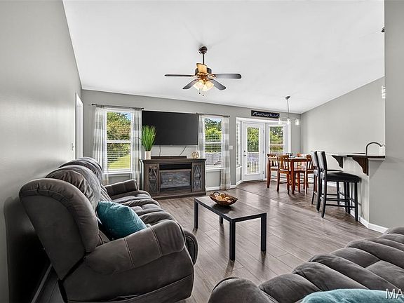 5th image of 1152 Jaxson Dr