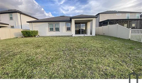 13515 Palmera Vista Dr — Photo 12
