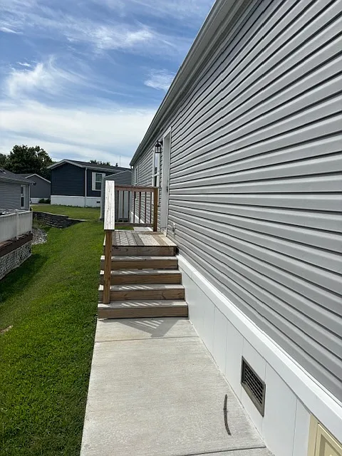 3 bed, 858 sqft, $1,310 — Photo 2