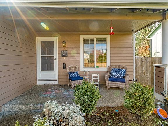 3rd image of 7922 203rd Street Ct E