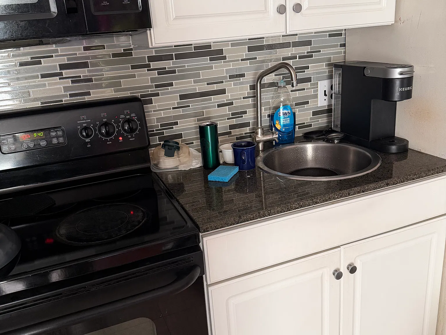 Studio, 300 sqft, $1,800 — Photo 3
