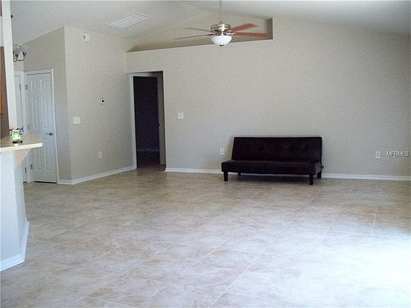 5th image of 8895 Pebblebrooke Dr