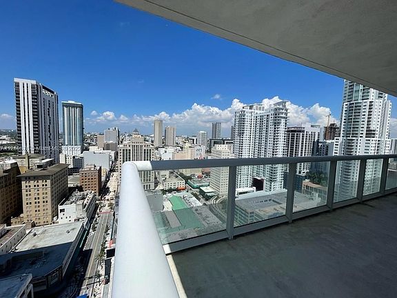 2nd image of 50 Biscayne Blvd APT 2811