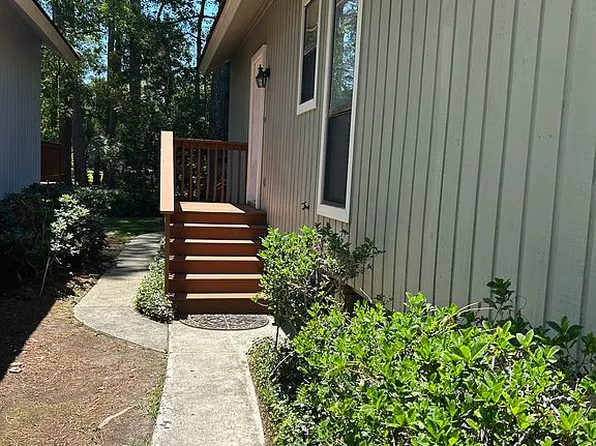 58 Pine Burr Rd W, Hilton Head Island, SC 29926