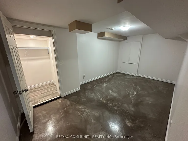 260 Inspire Blvd #BASEMENT — Photo 12