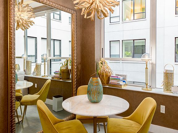 4th image of 416 W 52nd St #305