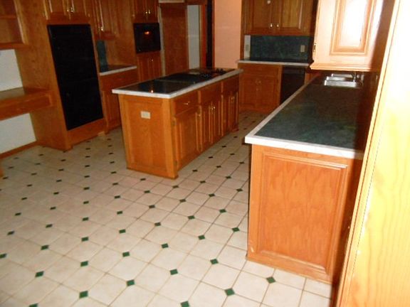 5th image of 3805 Kings Ct