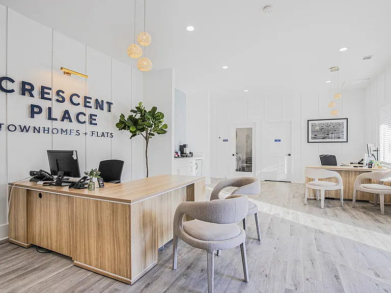 Crescent Place Apartments and Townhomes — Photo 29