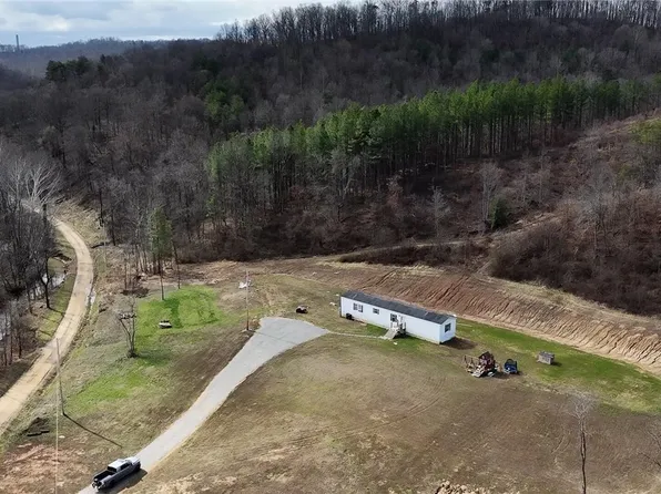 28757 Sharon Hollow Rd, Racine, OH 45771