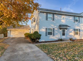 2538 Live Oak Dr, Crest Hill, IL 60403