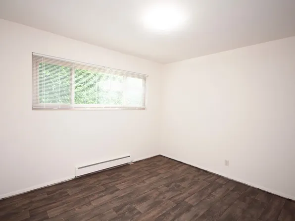 Parkway Apartments (108)