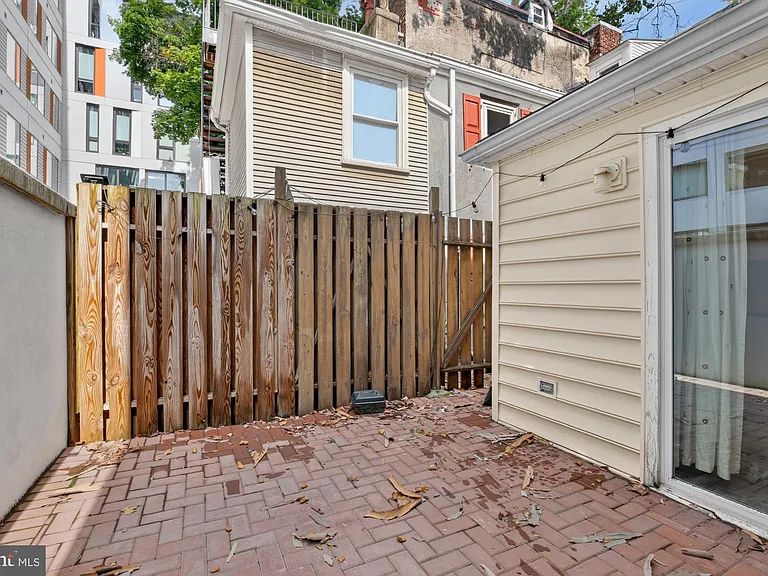130 Elfreths Aly — Photo 15