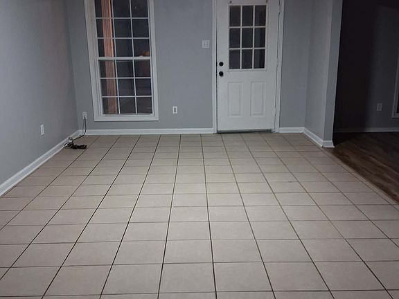 3rd image of 434 Haynie St