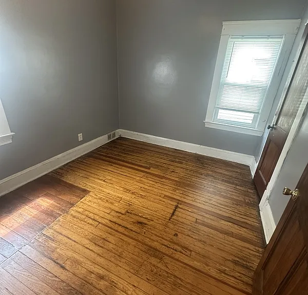 9611 Larnder Ave — Photo 15