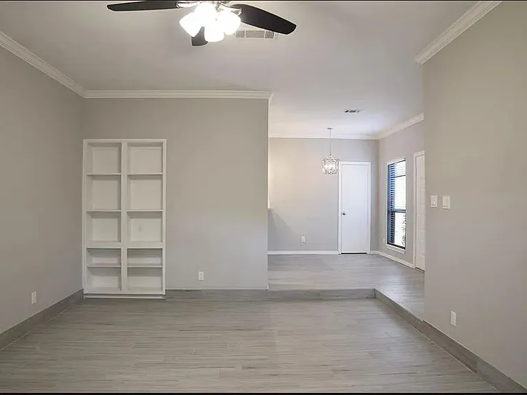7340 Skillman St — Photo 9