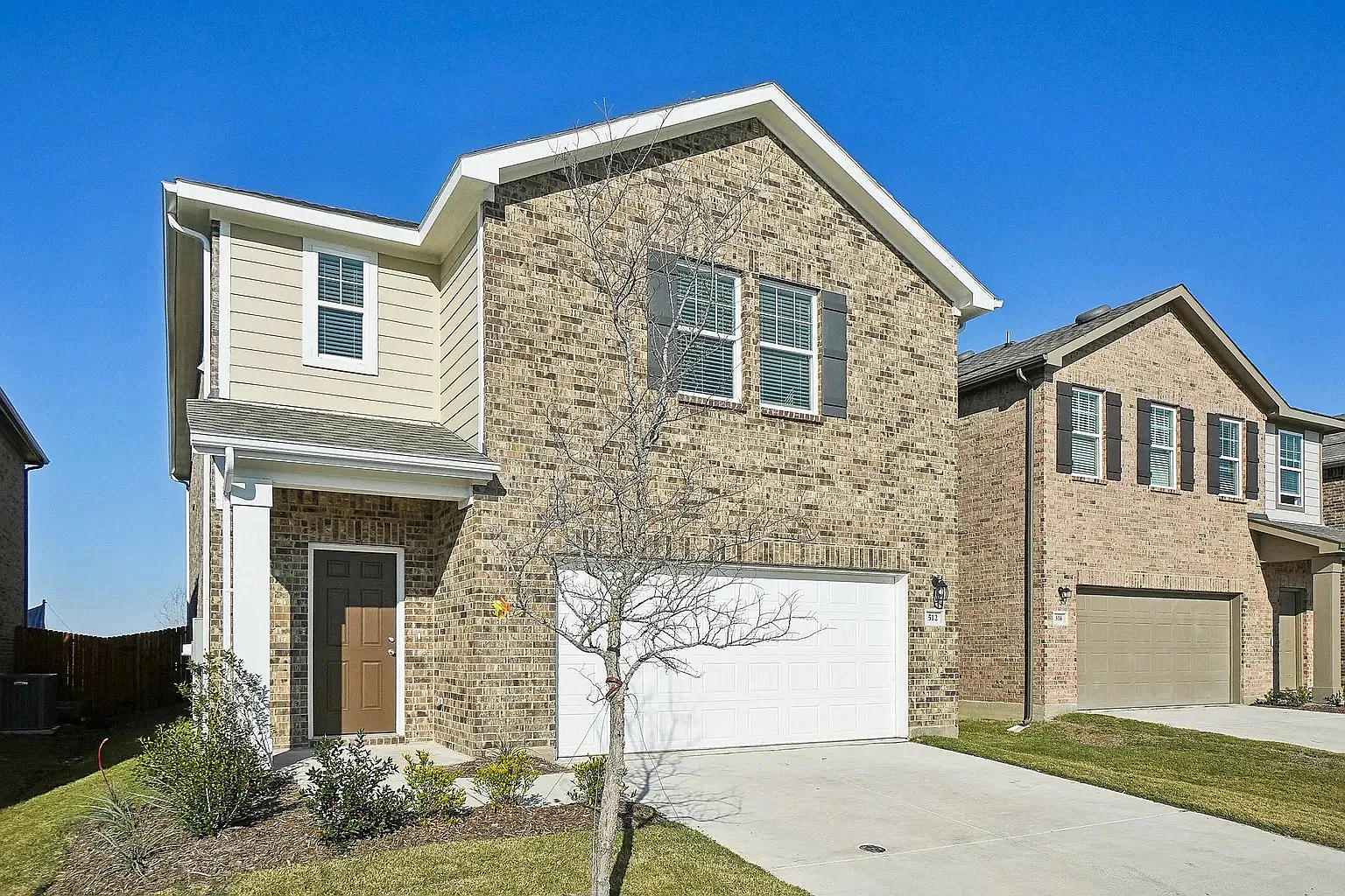 5 bed, 2609 sqft, $4,109 — Photo 3