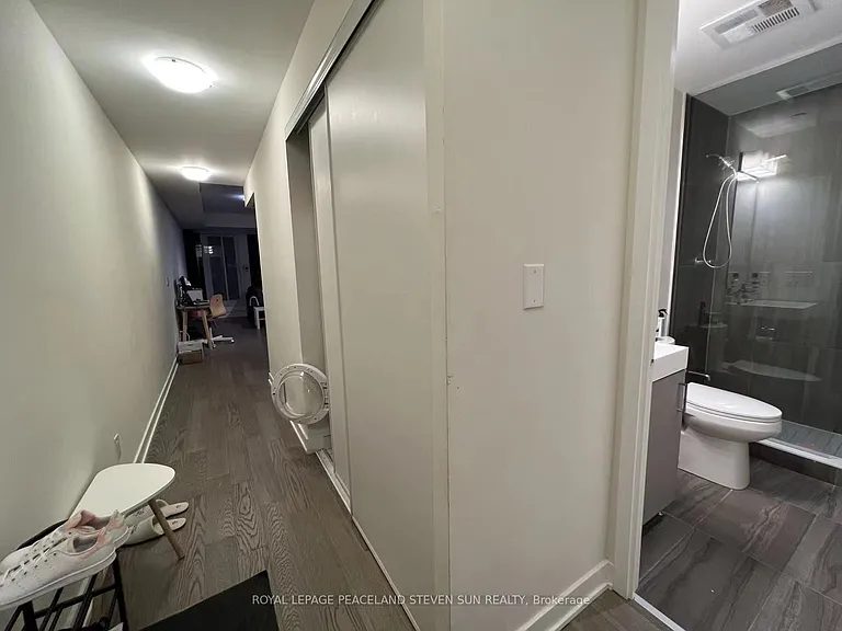 17 Dundonald St #904 — Photo 15