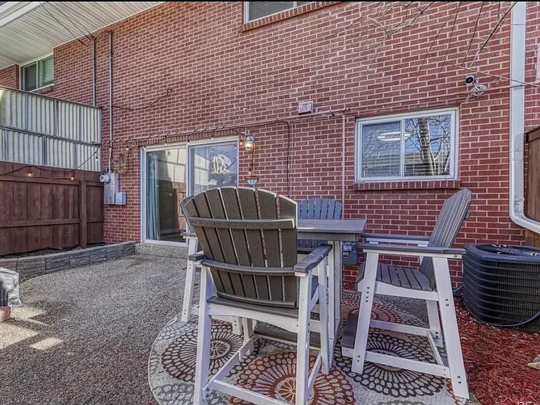 9004 E Mansfield Ave — Photo 23
