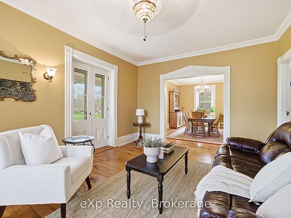 5th image of 4081 Burnham St N