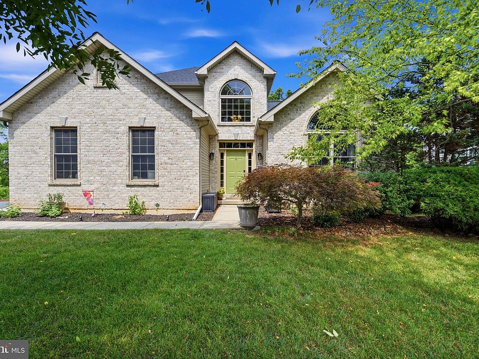1st image of 3139 Olympic Dr