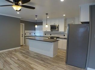 2355 W Lincoln St #A, Long Beach, CA 90810