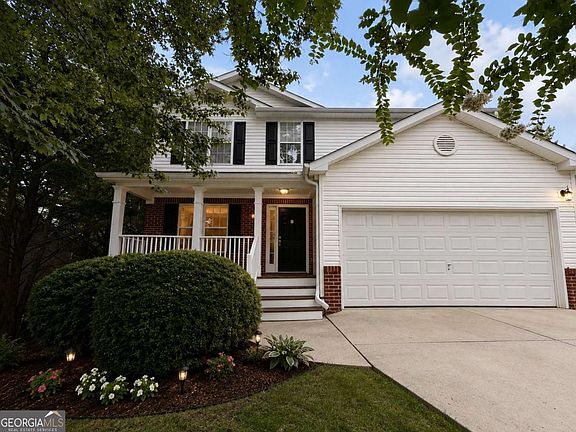 2nd image of 119 Bainbridge Ct