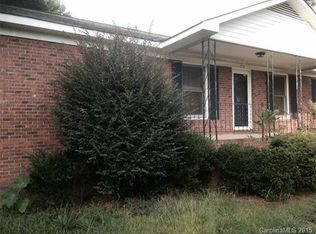 214 Woodbury Ln, Gastonia, NC 28056