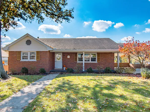 611 Summit Dr, Paris, KY 40361