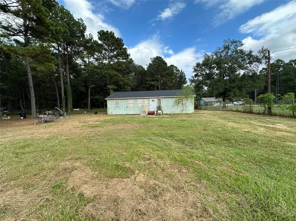 700 Butler Dr, Cleveland, TX 77328