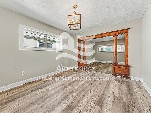 1067930_005_dining_room_5.jpg