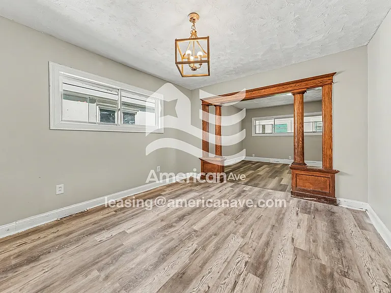 1067930_005_dining_room_5.jpg