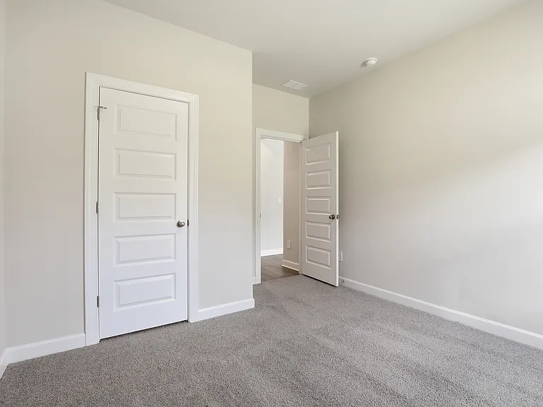 118 Martel Dr — Photo 15
