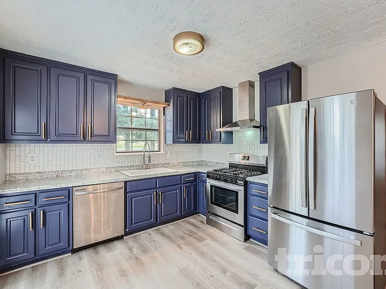 4305 Treeline Way — Photo 4