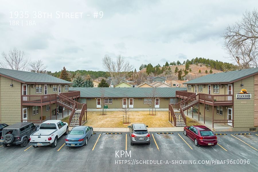 1st image of 1935 38th St #9