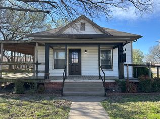 202 E 1st St, Owasso, OK 74055
