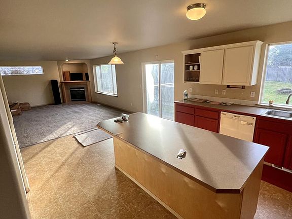 5th image of 111 Williams Blvd NE
